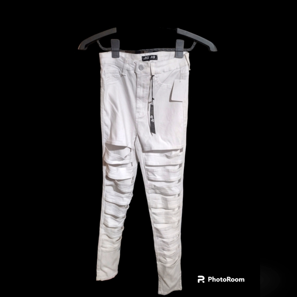 🆕️JC JQ Custom Distressed White Jeans Sz M 8-10  NWT